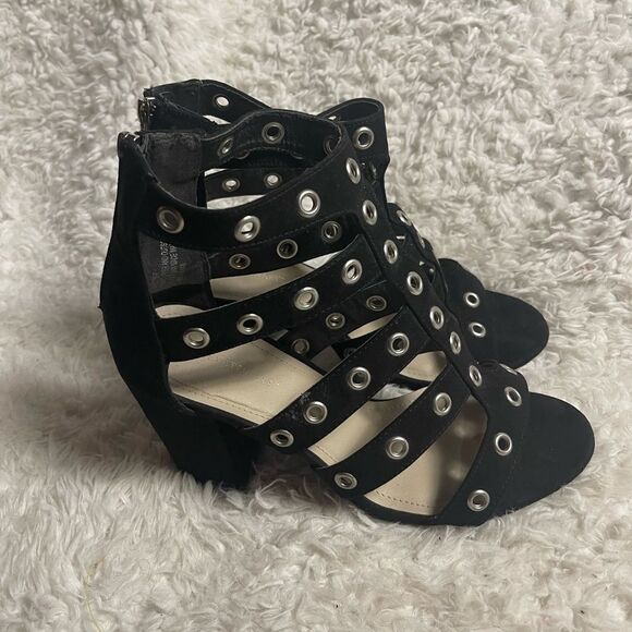 Ashley Stewart synthetic black suede Gladiator Grommet block heels SZ10W - Picture 1 of 11